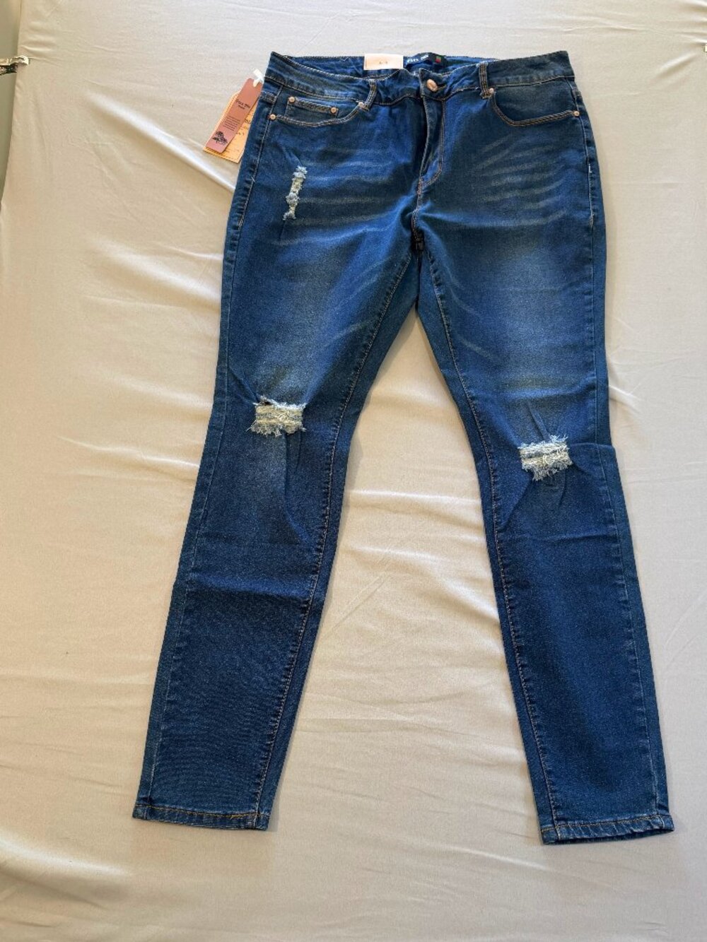 Vins Me Women’s Distressed Skinny Ankle Mid-Rise Dk Wash Jeans Size 17 Blue NWT